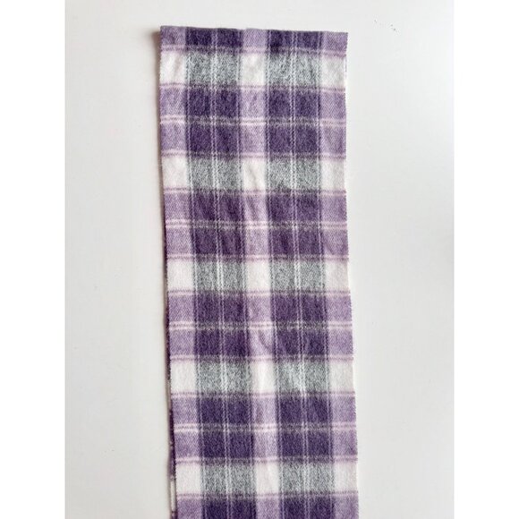 JAMES PRINGLE WEAVERS Purple Haze Plaid 100% Acrylic Fringed Rectangle Scarf - Picture 4 of 8